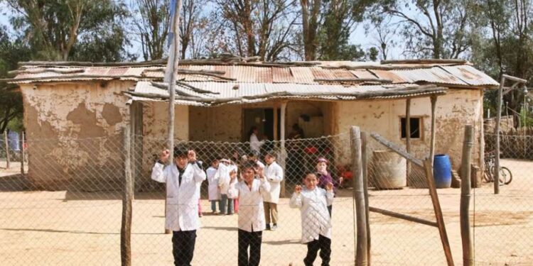 En las zonas rurales los chicos necesitan volver a las aulas