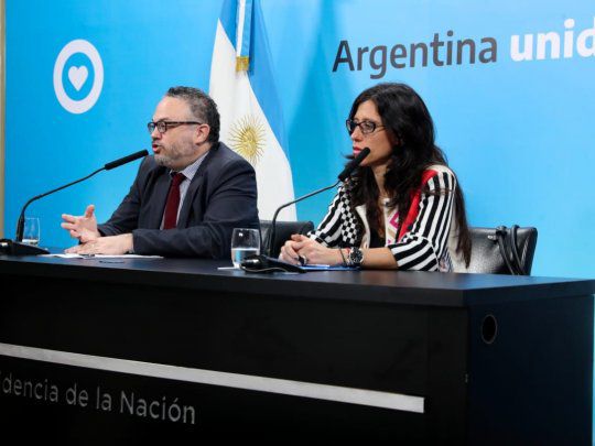 Por las amenazas al cierre de las exportaciones, piden citar con urgencia a Kulfas y Español al Congreso