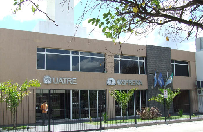 La obra social de los trabajadores rurales (OSPRERA) estará a cargo de la UATRE (Unión Argentina de Trabajadores Rurales y Estibadores)