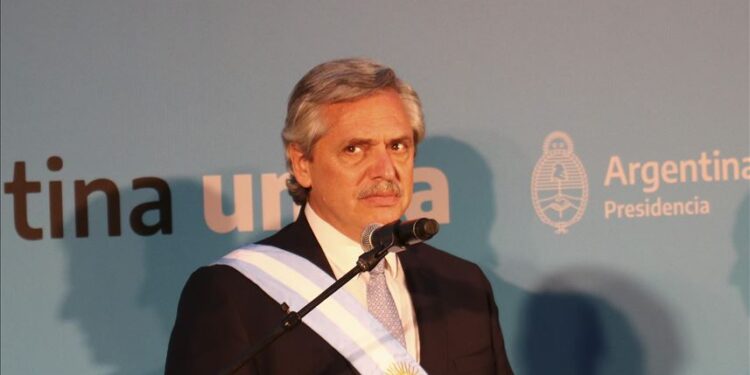 El presidente dijo que «no levantará el cepo a las exportaciones de carne»