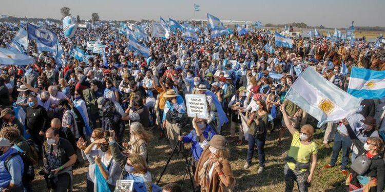 Cerca de 65.000 personas participaron de la marcha en San Nicolás