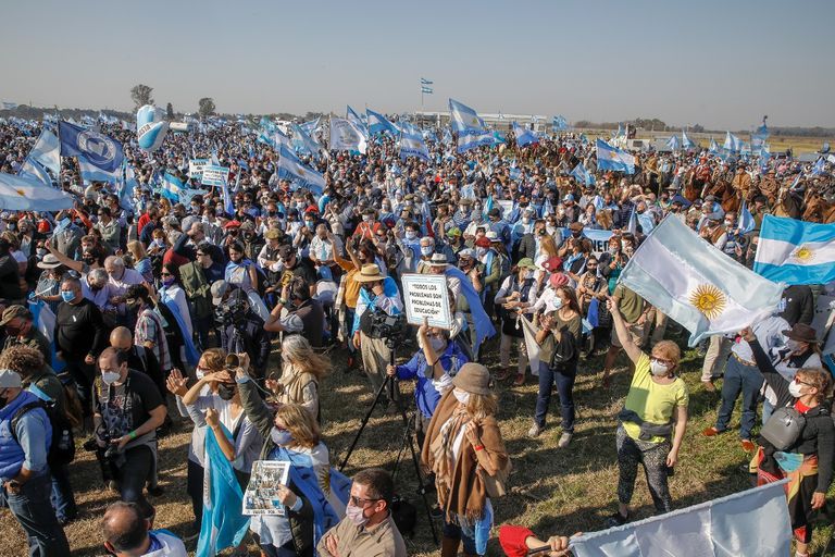 Cerca de 65.000 personas participaron de la marcha en San Nicolás