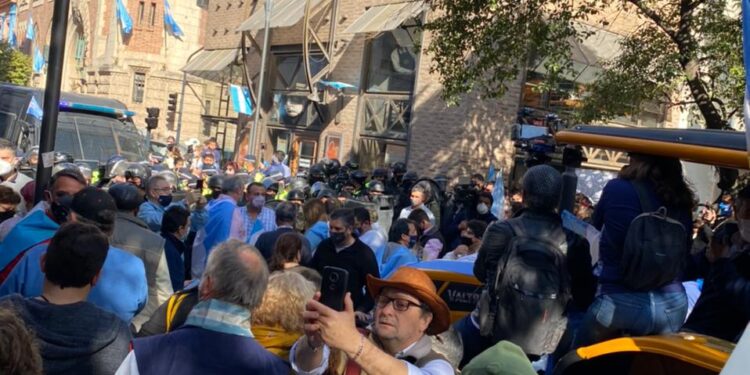 Cronología de los hechos ocurridos en la manifestación del 9 de julio en Tucumán