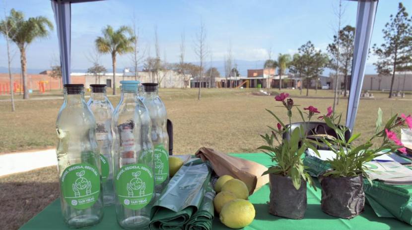 En tafí Viejo intercambian residuos por plantines