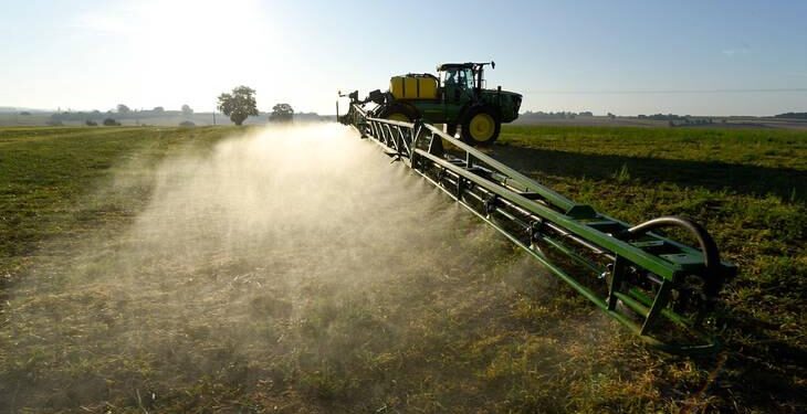 Se prohibió el uso de un pesticida de venta masiva que causa daños al sistema nervioso humano