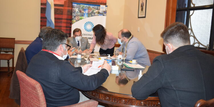 Gestionarán fondos y un plan de viviendas para el sector tabacalero de la provincia