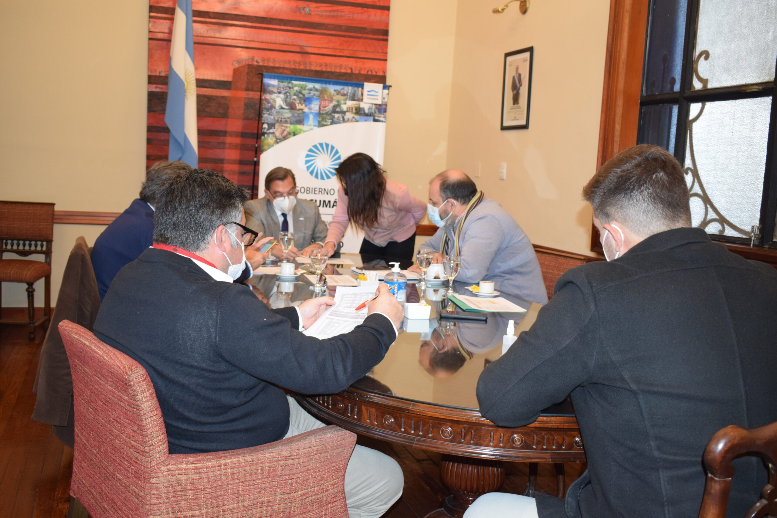 Gestionarán fondos y un plan de viviendas para el sector tabacalero de la provincia