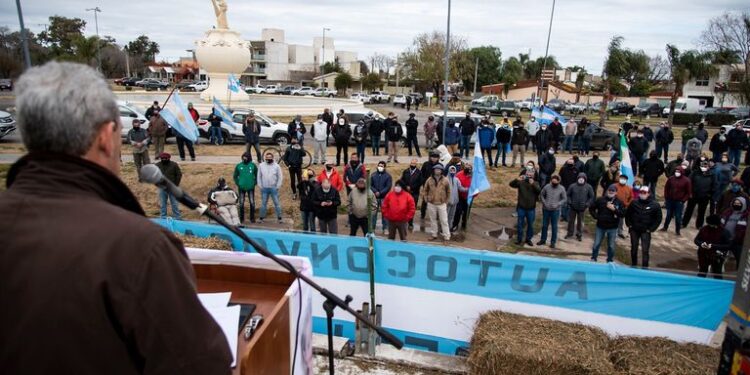 Se viene un nuevo cese de comercialización de hacienda y granos