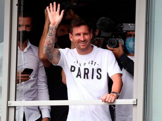 Un argentino y su asado hacen furor en París