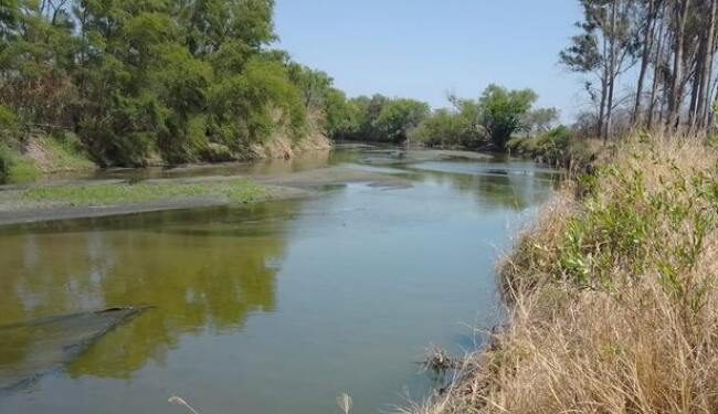 Todo el peso de la ley caerá sobre la empresa que tiró efluentes cloacales en el río Gastona