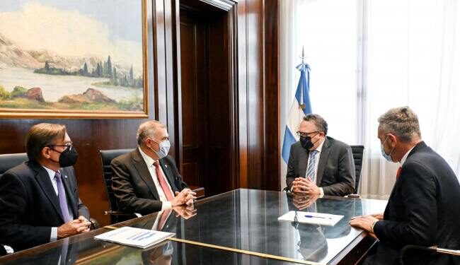 El gobierno tucumano salió a buscar apoyo nacional para reactivar las economías regionales de la provincia