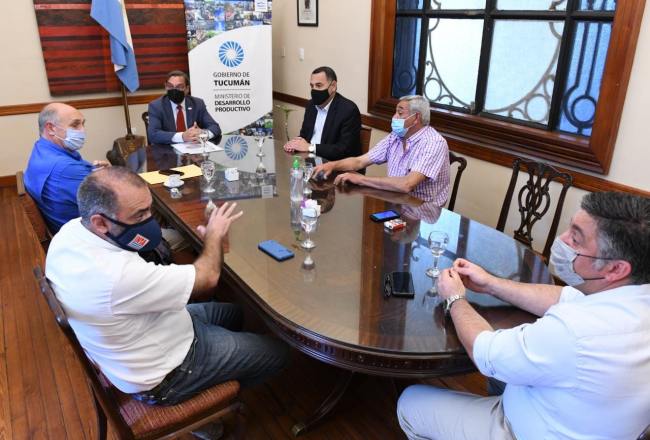 Monteros: comenzó la reconversión de minifundistas cañeros