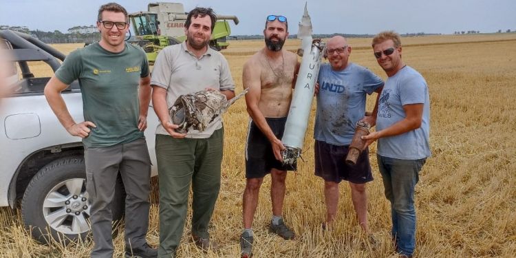 Encontraron un cohete espacial en un lote de trigo