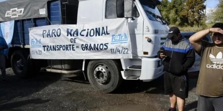 Continúa el paro nacional de transportistas