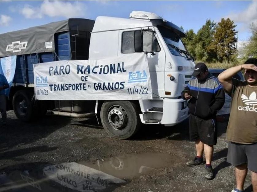 Continúa el paro nacional de transportistas