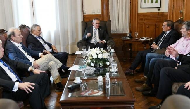 Tucumán: los industriales azucareros se reunieron con el gobernador