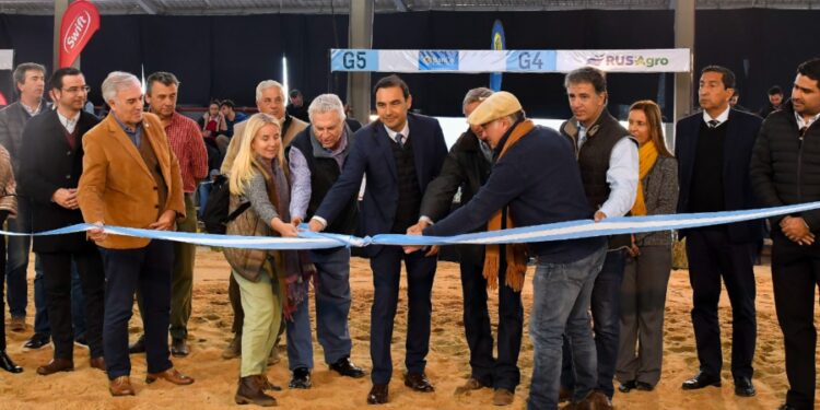 El gobernador de Corrientes criticó duramente la falta de gasoil