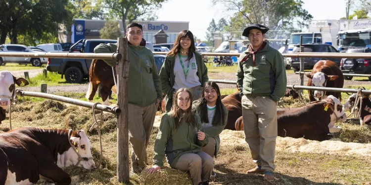 Alumnos de una escuela ganaron su lugar en el mundial Braford