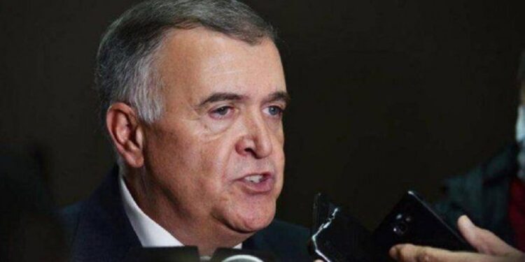 Se aviva la idea de un paro de transporte y gobierno entra en pánico