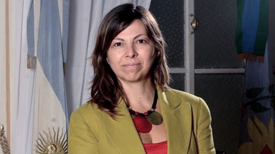 En una entrevista la nueva ministra de economía se refirió a las retenciones del campo