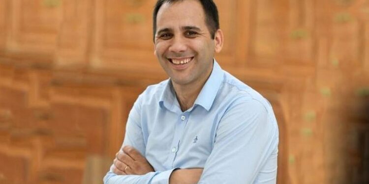 Guillermo Hang se va de comercio interior y lo reemplaza Martín Pollera