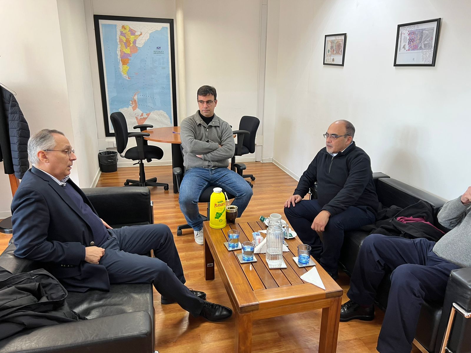 Argentina se acerca a Cuba para mejorar la producción de tabaco