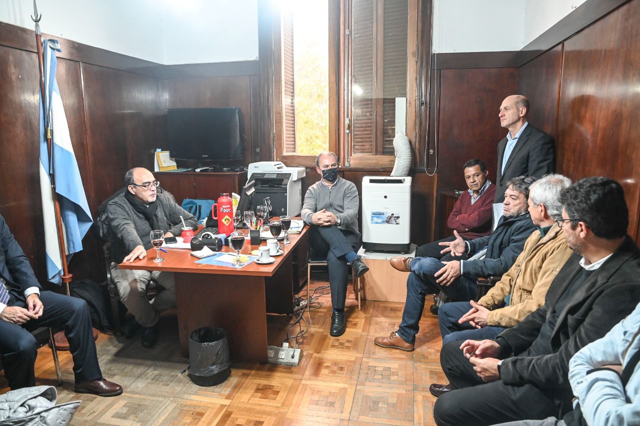 Presentan un plan para mejorar la producción tabacalera en todo el país