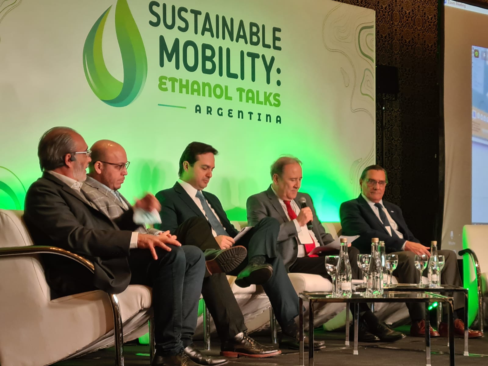Simón Padrós llevó una propuesta contundente al seminario internacional de biocombustibles