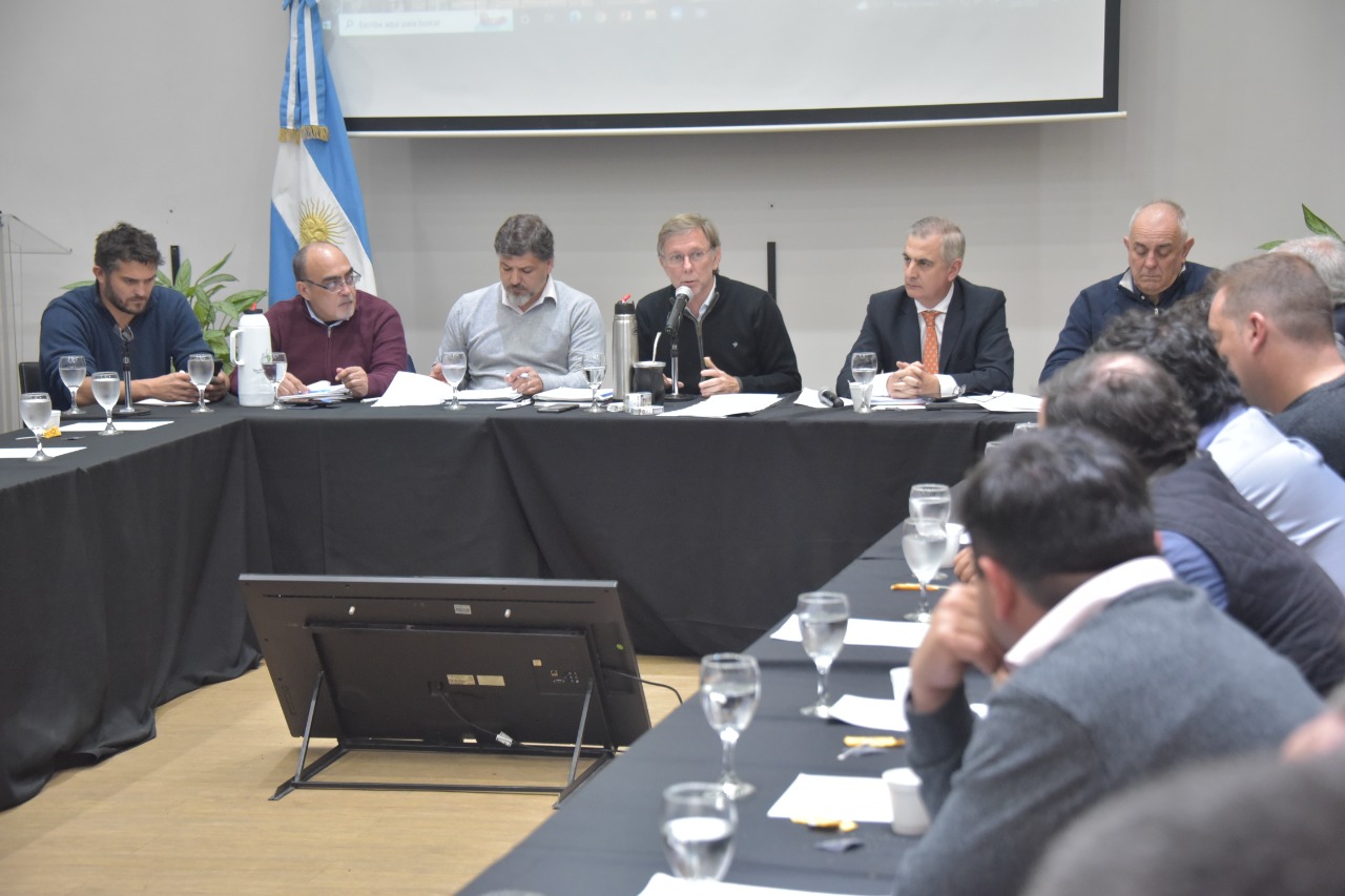 Bahillo recibió a tabacaleros para tratar las problemáticas del sector