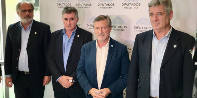 Efectos del dólar soja: La Mesa de enlace pide audiencia a Massa