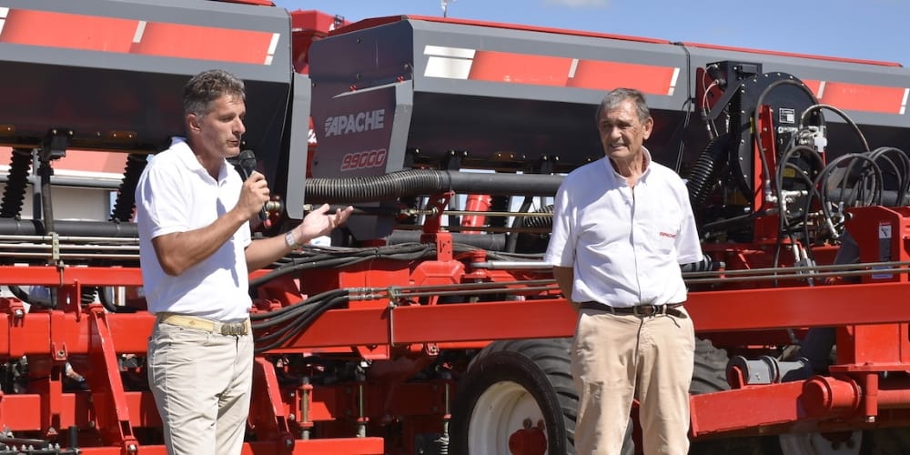 APACHE se lució en Expoagro con su maquinaria y con financiaciones únicas