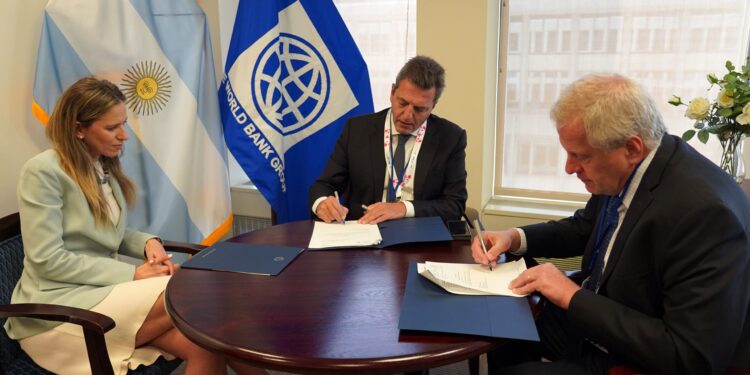 Massa regresó de Estados Unidos con un nuevo refuerzo cambiario