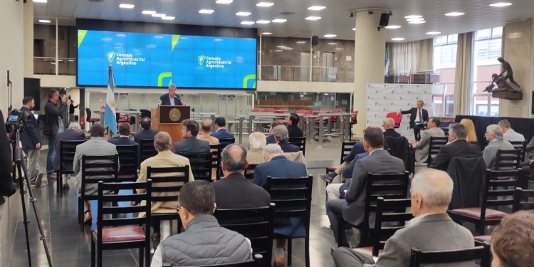 Economistas pidieron un plan de estabilización y decisiones urgentes