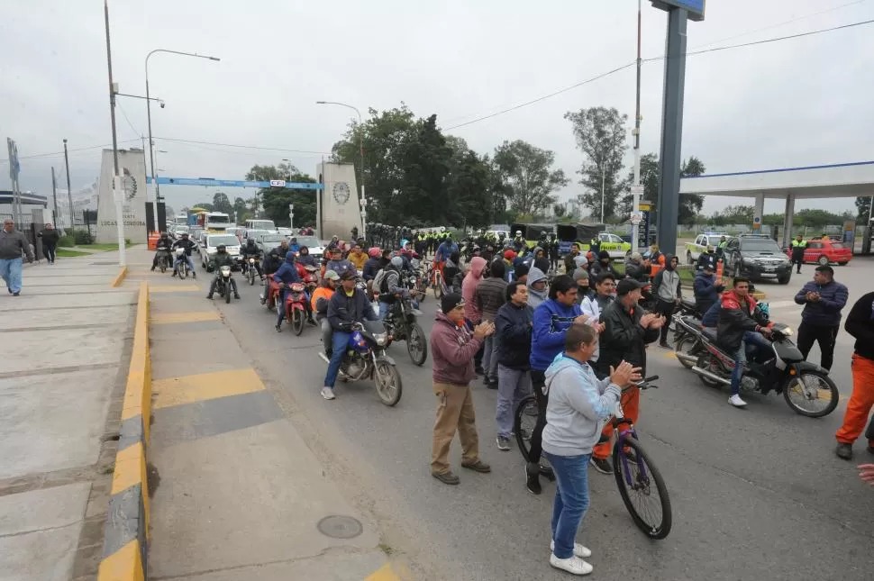 Paritarias en el sector azucarero: paro con internas y expulsión de un dirigente