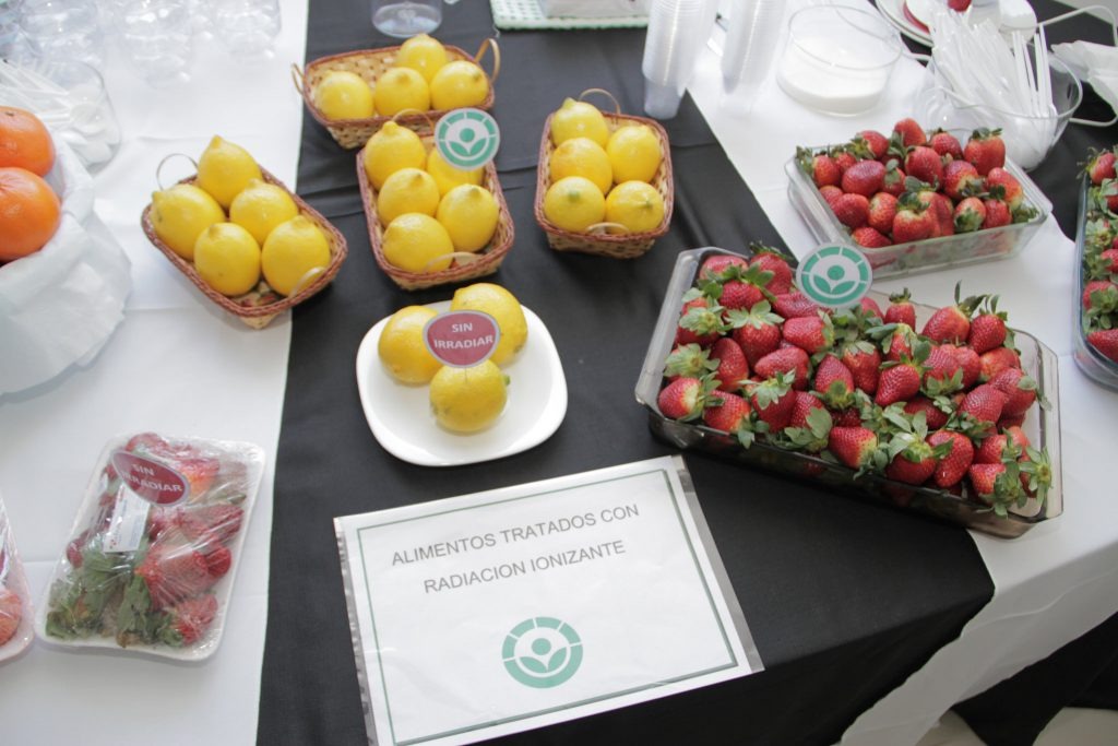 El Senasa autorizó el uso de la irradiación para neutralizar las plagas cuarentenarias en las frutas