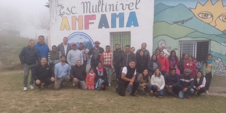 Tareas de campo por hidatidosis en predios familiares del paraje Anfama