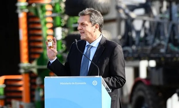 Massa estuvo presente en la inauguración de una planta procesadora de soja «verde» y envío un mensaje al campo
