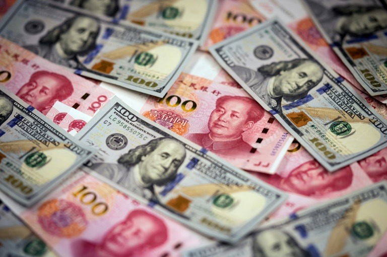 El peso se devaluó un 31% frente al dólar