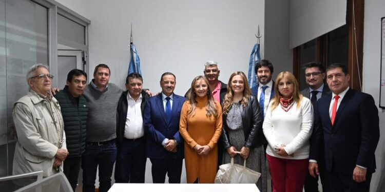 José Voytenco y el gobernador de La Rioja firmaron un convenio para mejorar condiciones laborales en el sector rural