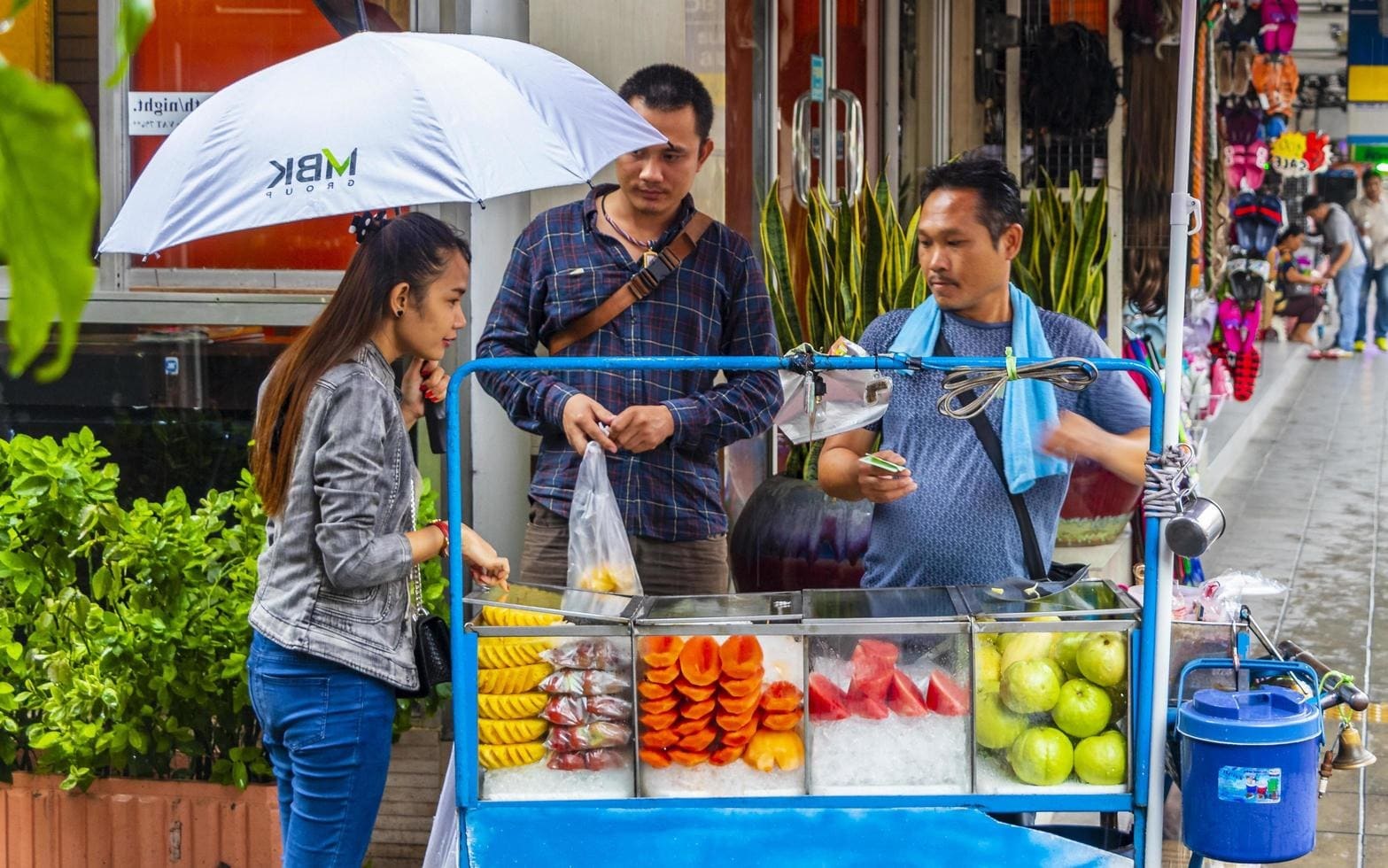 Tailandia demanda fruta importada