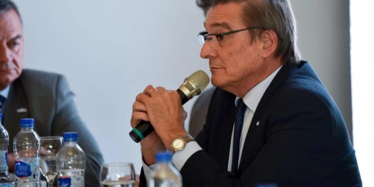 “En esta economía, el que más pierde es el que menos tiene”