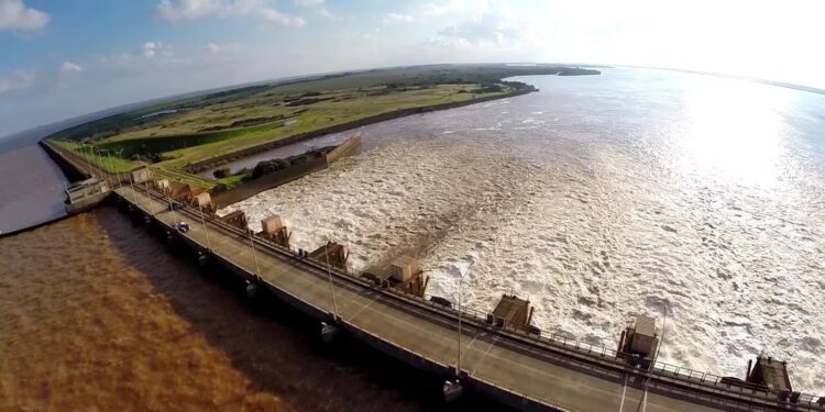 Por conflicto de la Hidrovía, Paraguay dejará de venderle energía a la Argentina