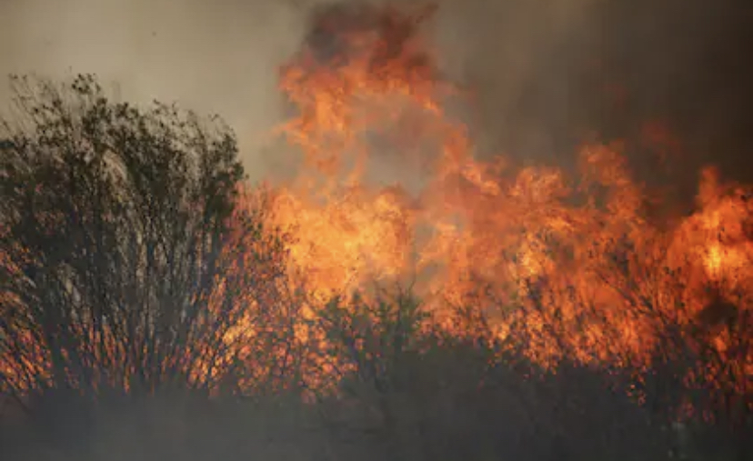 Incendios en Córdoba: otra rotación del viento obliga a sumar más evacuados