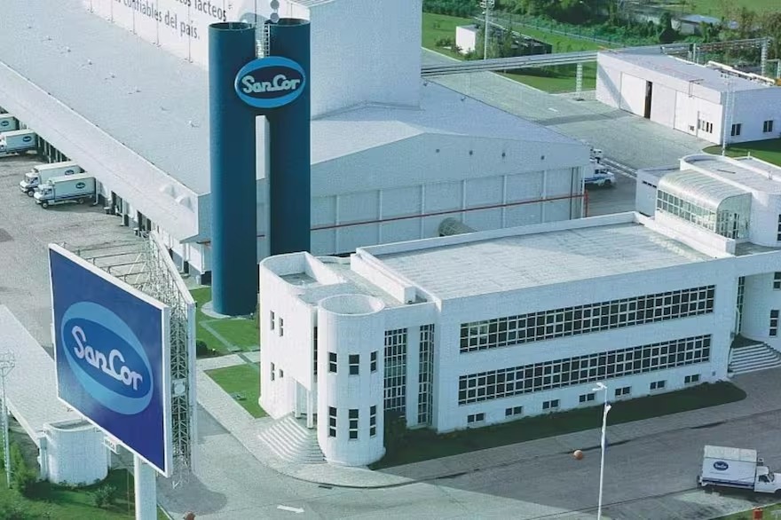 Conflicto con un gremio: la láctea SanCor alertó sobre un “serio riesgo” para su funcionamiento y el personal