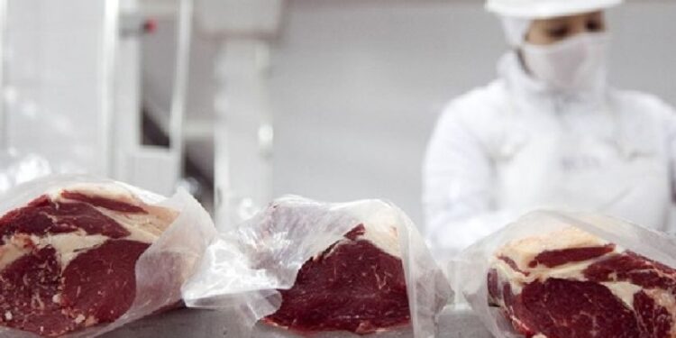 Argentina concretó la primera exportación de carne bovina hacia Barbados