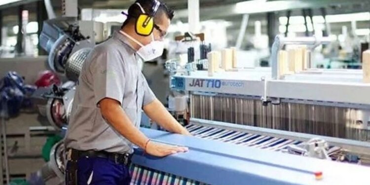 Desde la CAME sostienen que la actividad de pymes industriales subió 2,4% en octubre
