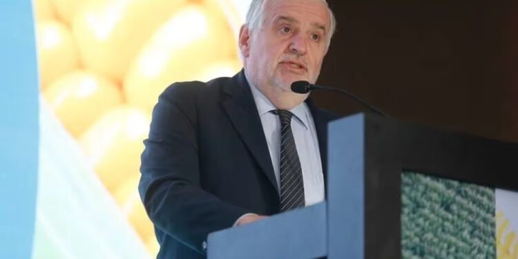 Fernando Vilella se reunió con el equipo de Caputo y fue ratificado como futuro secretario de Agricultura