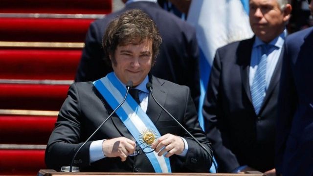 “No hay alternativa al ajuste y al shock”, dijo Javier Milei en su primer discurso como presidente