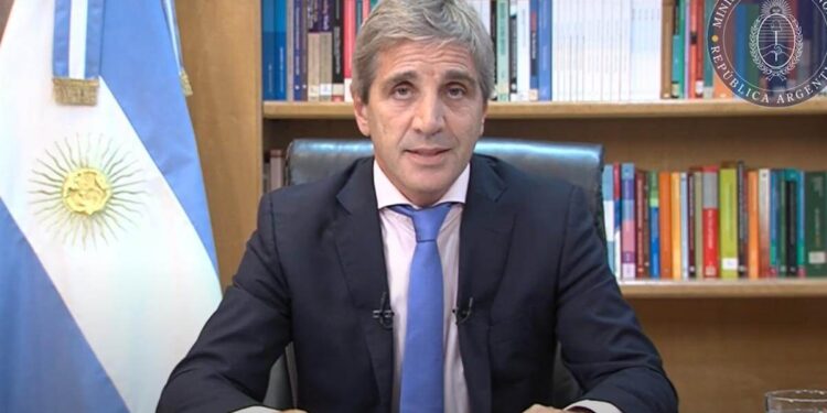Caputo anunció las medidas económicas de Milei: dólar a $ 800 y fin de las retenciones “cuando termine esta emergencia”
