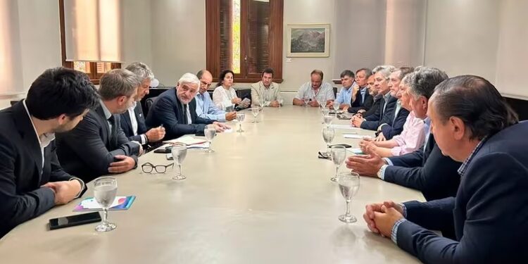 “No nos gusta la medida”, el gobierno confirmó su intención de aumentar las retenciones y hubo rechazo de la Mesa de Enlace